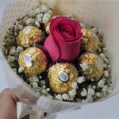 Rose &amp; Chocolate Bouquet