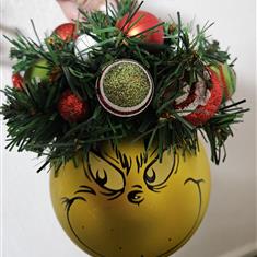 Grinch-Inspired Christmas Baubles