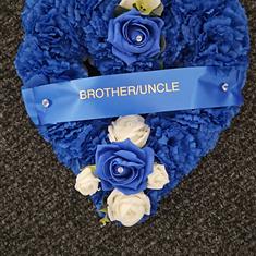 Artificial Heart Grave Posy