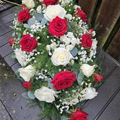 Red &amp; White Rose Single Ended Spray